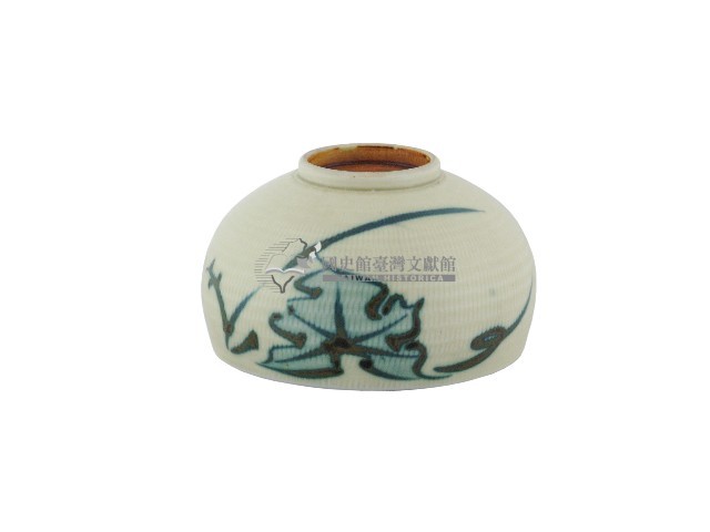 白地綠釉荷葉紋瓷杯藏品圖，第2張