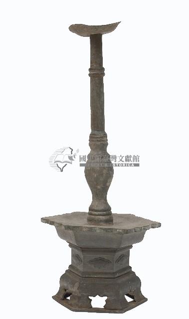 錫製燭臺一對藏品圖，第2張