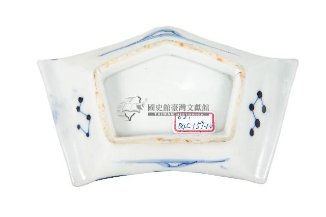 青花舟艇人物飛鳥紋五角變形皿藏品圖，第2張