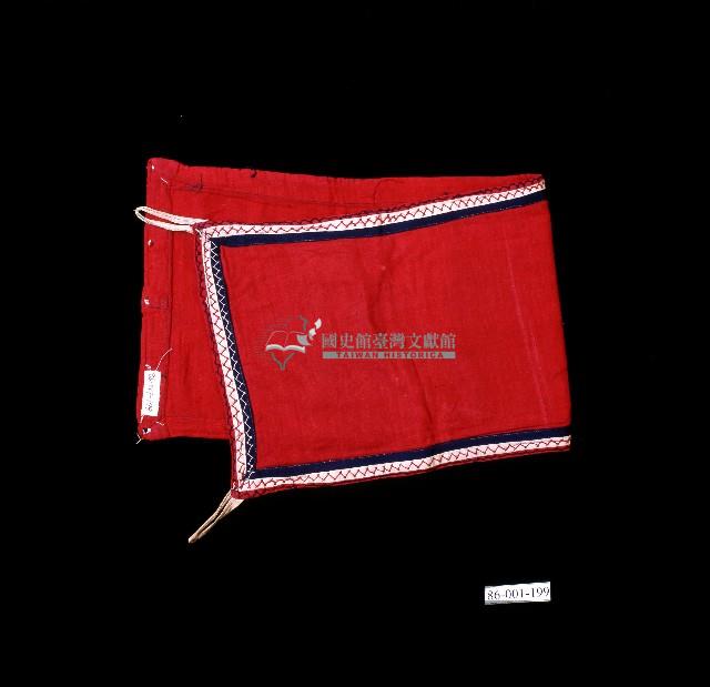 達悟族紅色素面胸布藏品圖，第2張