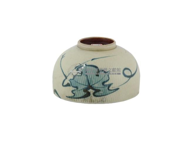 白地綠釉荷葉紋瓷杯藏品圖，第2張