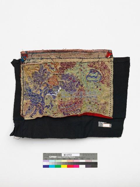 中國臺江苗族紅底綠及紫刺繡繡片藏品圖，第2張