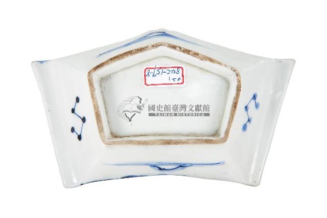 青花舟艇人物飛鳥紋五角變形皿藏品圖，第2張