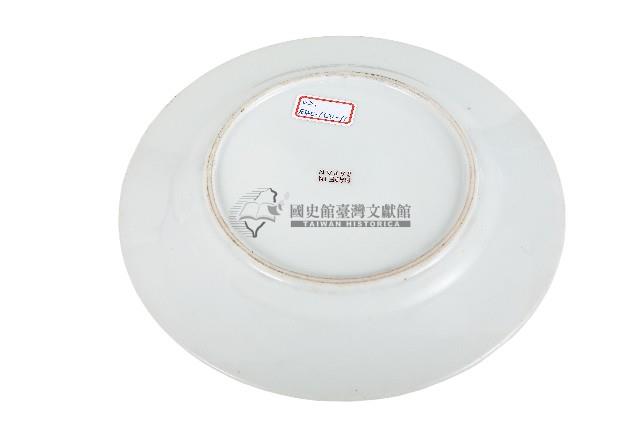 金口金線圈紋白地瓷盤藏品圖，第2張