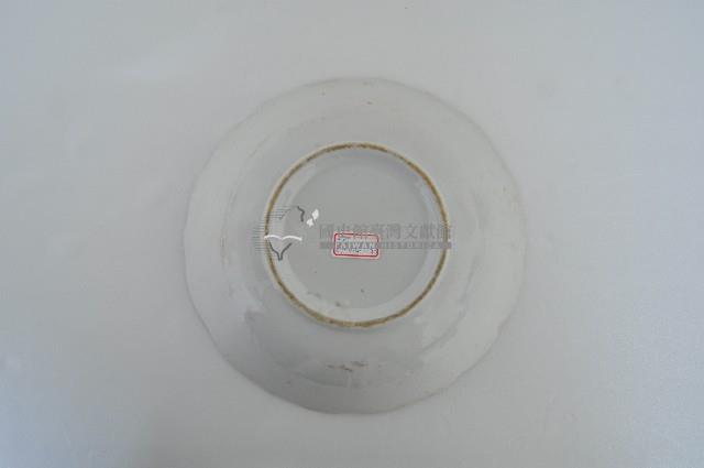 釉上彩仙鶴樹石缽藏品圖，第2張