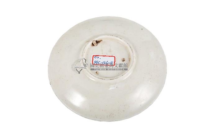 黑彩印花花草紋白地瓷盤藏品圖，第2張