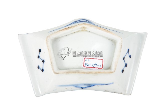 青花舟艇人物飛鳥紋五角變形皿藏品圖，第2張