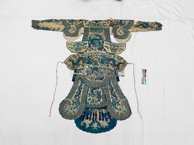 乳白藍龍紋繡花佩飾藏品圖，第2張