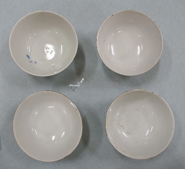 釉上彩印紋花卉紋瓷碗(多組)藏品圖，第2張