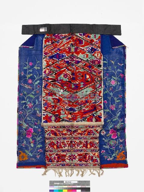 中國施洞苗族藍底刺繡圍腰藏品圖，第2張