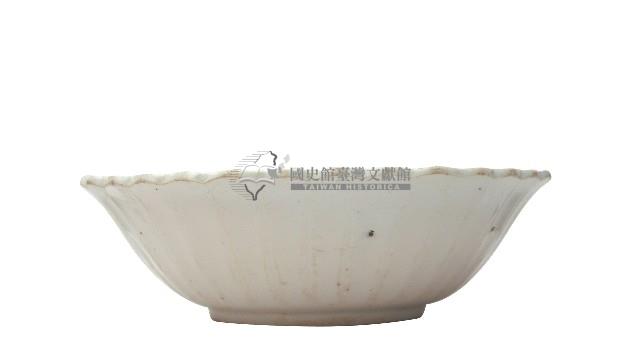 青花彩繪寫意山水紋花口碗藏品圖，第2張