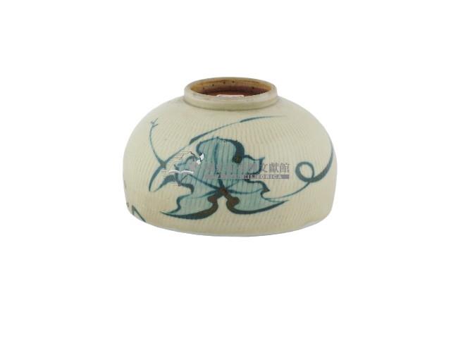 白地綠釉荷葉紋瓷杯藏品圖，第2張