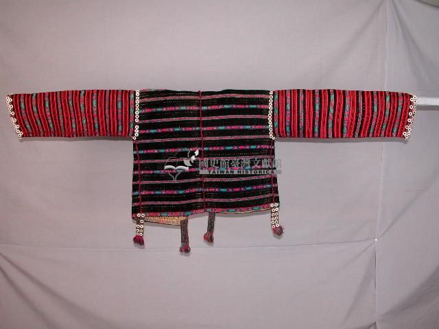 泰雅族線紋鈕扣裝飾長袖短上衣藏品圖，第2張