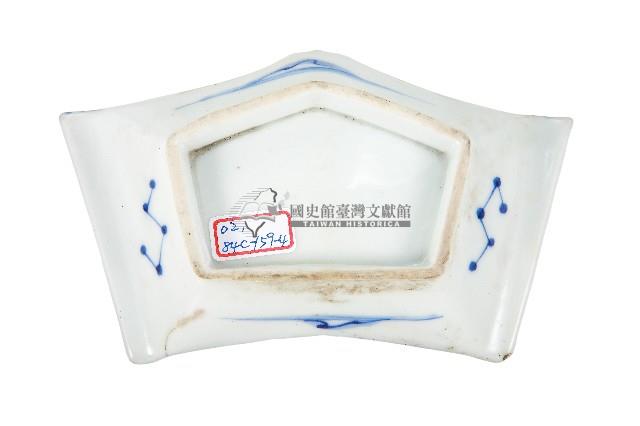 青花舟艇人物飛鳥紋五角變形皿藏品圖，第2張