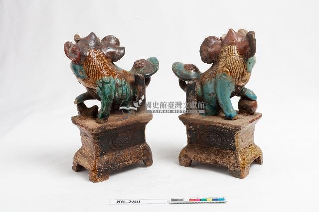 廣窯獅子燭臺一對藏品圖，第2張