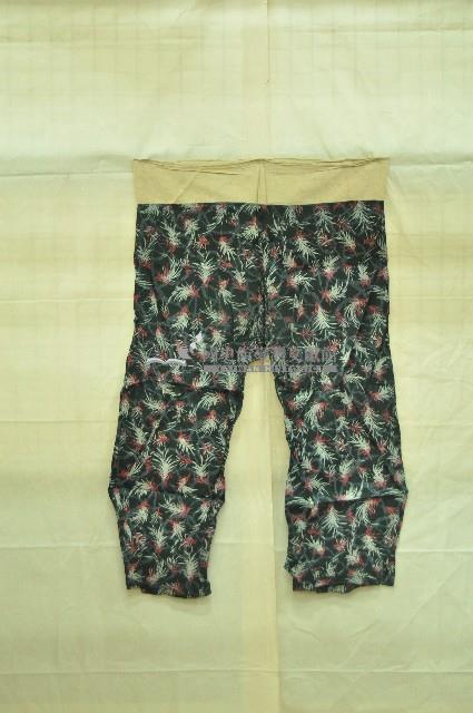 黑底花紋河南戲服藏品圖，第2張