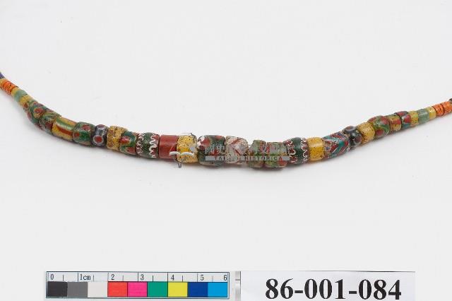 排灣族多彩琉璃珠項鍊藏品圖，第2張