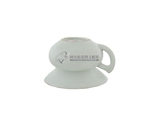 提把白瓷唾壺藏品圖，第2張