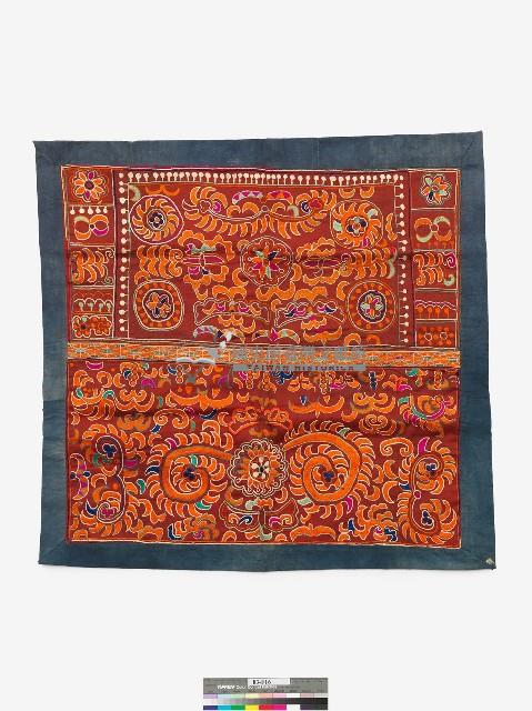 中國安順苗族女性服飾一套及刺繡背帶藏品圖，第4張