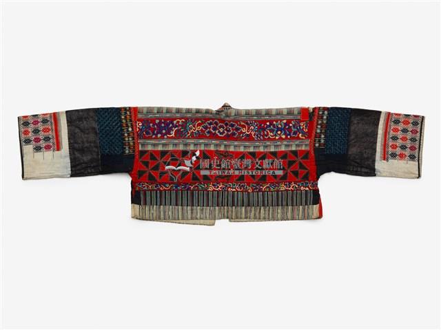 中國丹寨苗族女性服飾一套藏品圖，第3張