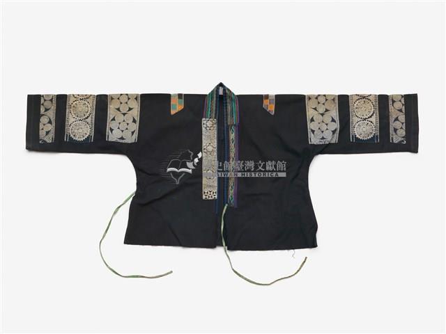 中國貴州布依族女性服飾一套藏品圖，第8張