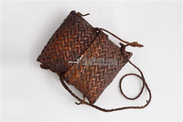 泰雅族藤製四方香煙盒藏品圖，第1張