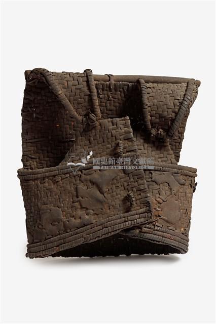 達悟族魚皮盔甲藏品圖，第1張