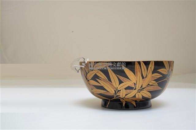 木胎圓形黑漆地平蒔繪蓋椀藏品圖，第22張