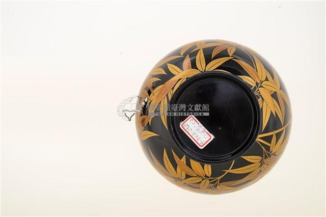 木胎圓形黑漆地平蒔繪蓋椀藏品圖，第24張