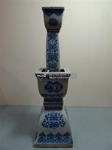 青花燭臺藏品圖，第1張