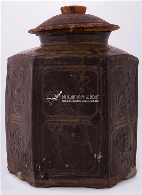 六角形開光雜寶紋陶製茶罐藏品圖，第1張