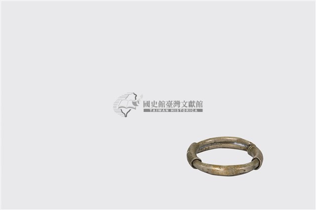 銅合金彫飾手鐲藏品圖，第1張