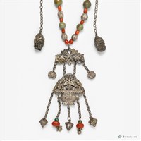 銀花瓶紋墜飾項鍊藏品圖，第3張