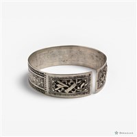 花籃紋銀鐲一對藏品圖，第4張