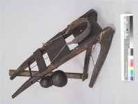 背物架	 	藏品圖，第1張