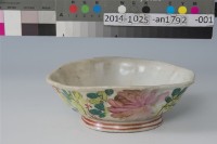 花口牡丹彩瓷碗	藏品圖，第1張