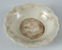 白瓷花輪碟	 	藏品圖，第1張