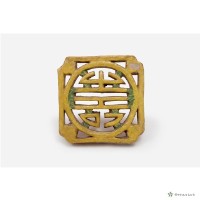 黃釉縷空壽字瓷片	 	藏品圖，第1張