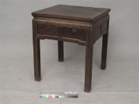 桌子藏品圖，第1張