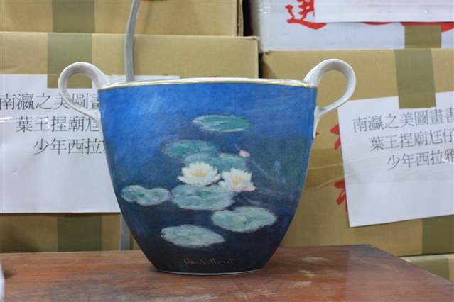 陶瓷飾品的圖片