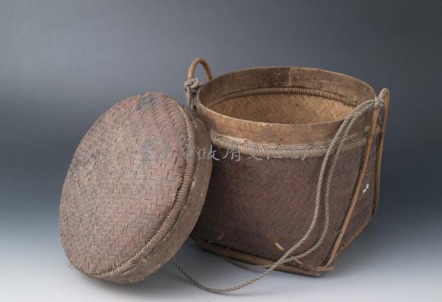籐編背簍	 	藏品圖，第1張