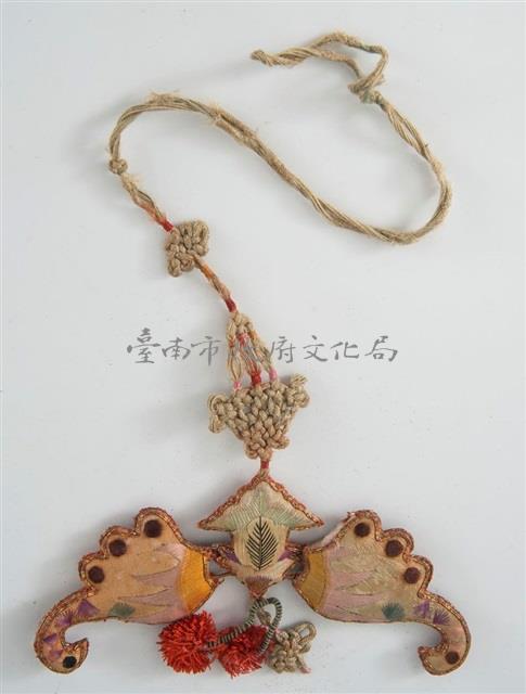 蝶形彩墜藏品圖，第2張