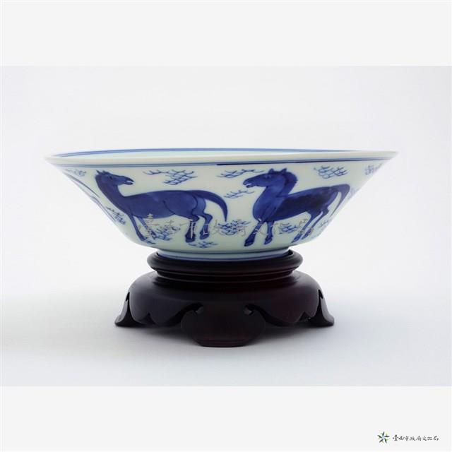 仿明嘉靖窯青花八駿撇口碗藏品圖，第3張