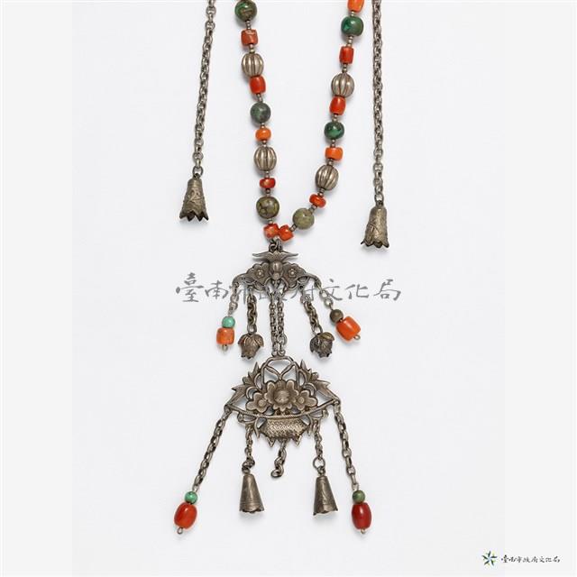 銀花瓶紋墜飾項鍊藏品圖，第3張