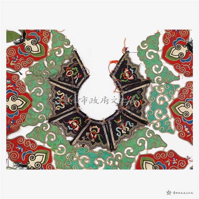 繡花霞披藏品圖，第3張