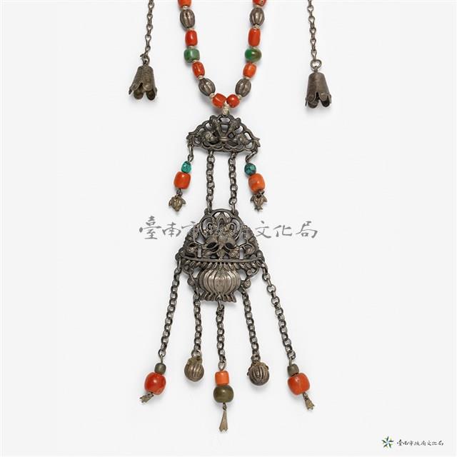 銀花瓶紋墜飾項鍊藏品圖，第3張