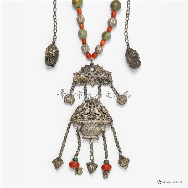 銀花瓶紋墜飾項鍊藏品圖，第3張