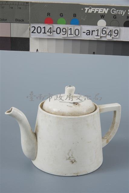白瓷茶壺藏品圖，第1張