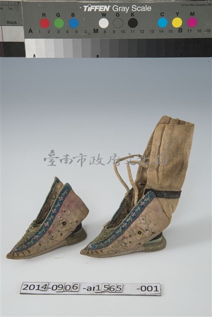 粉紅棉地彩繡高跟尖頭弓鞋藏品圖，第1張