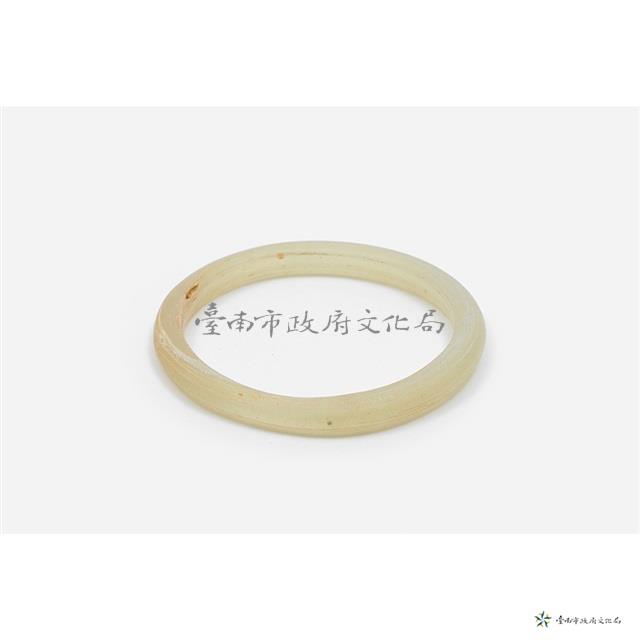 透明白色手環藏品圖，第1張